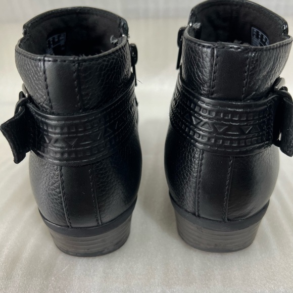 Clarks Womens Shoes 6M Black Ankle Boots Work Business Casual Leather Comfort - Picture 12 of 15